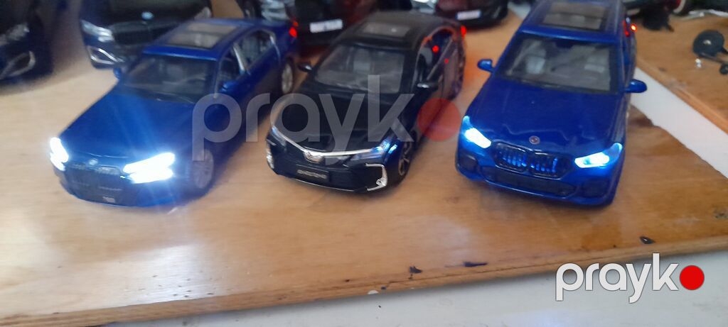 Miqyaslı metal model avtomobil dəsti - Modellər: BMW sedan (mavi) — Modellar, Bakı (2)