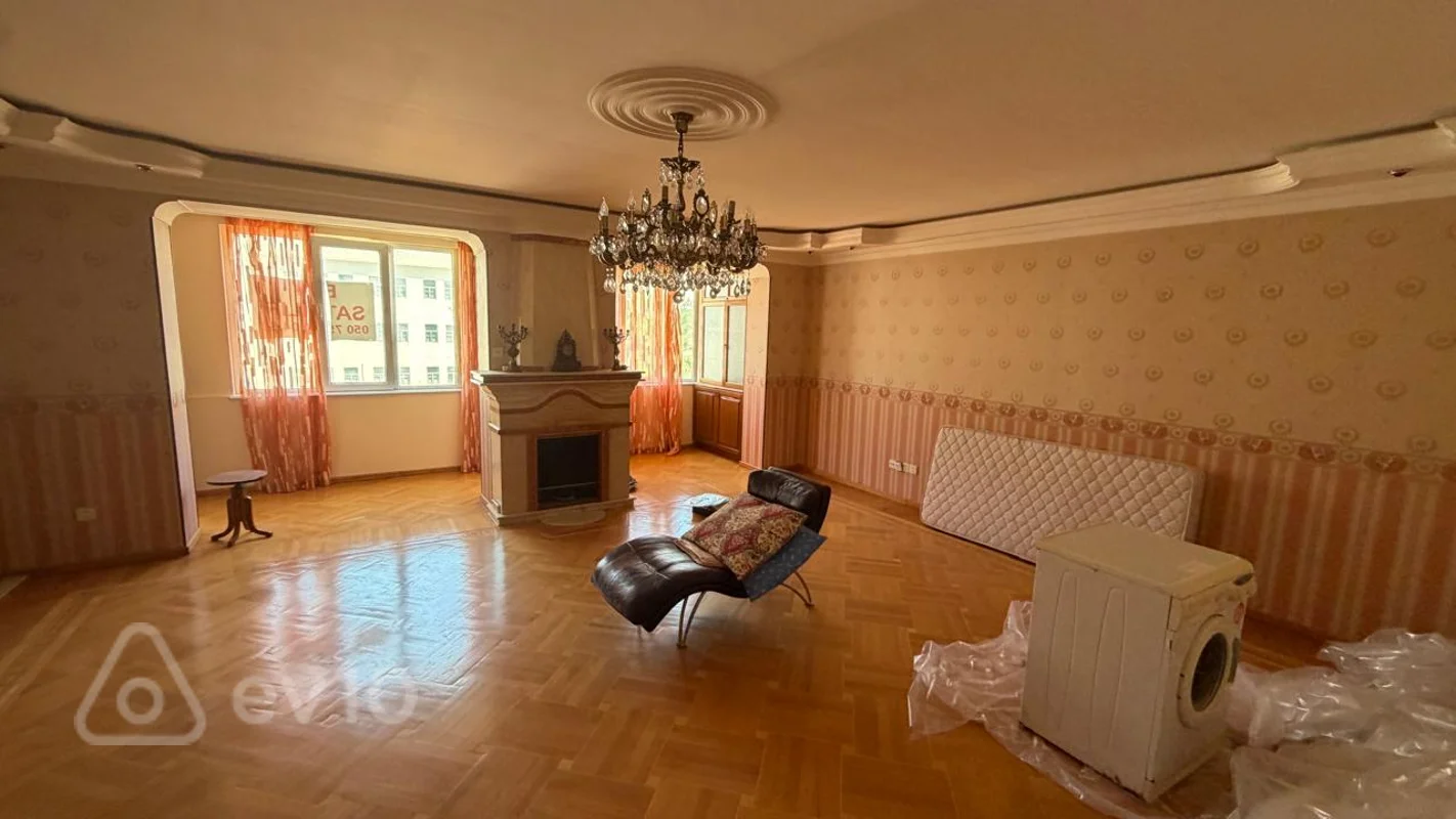 4 otaqlı mənzil, 110 m², Parlament praspekti — Mənzil, Bakı (3)