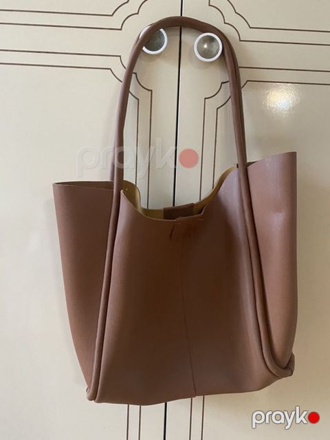 Yeni kimidir çox az istifadə edilib. Minimalist dizaynda shopper — Digah
