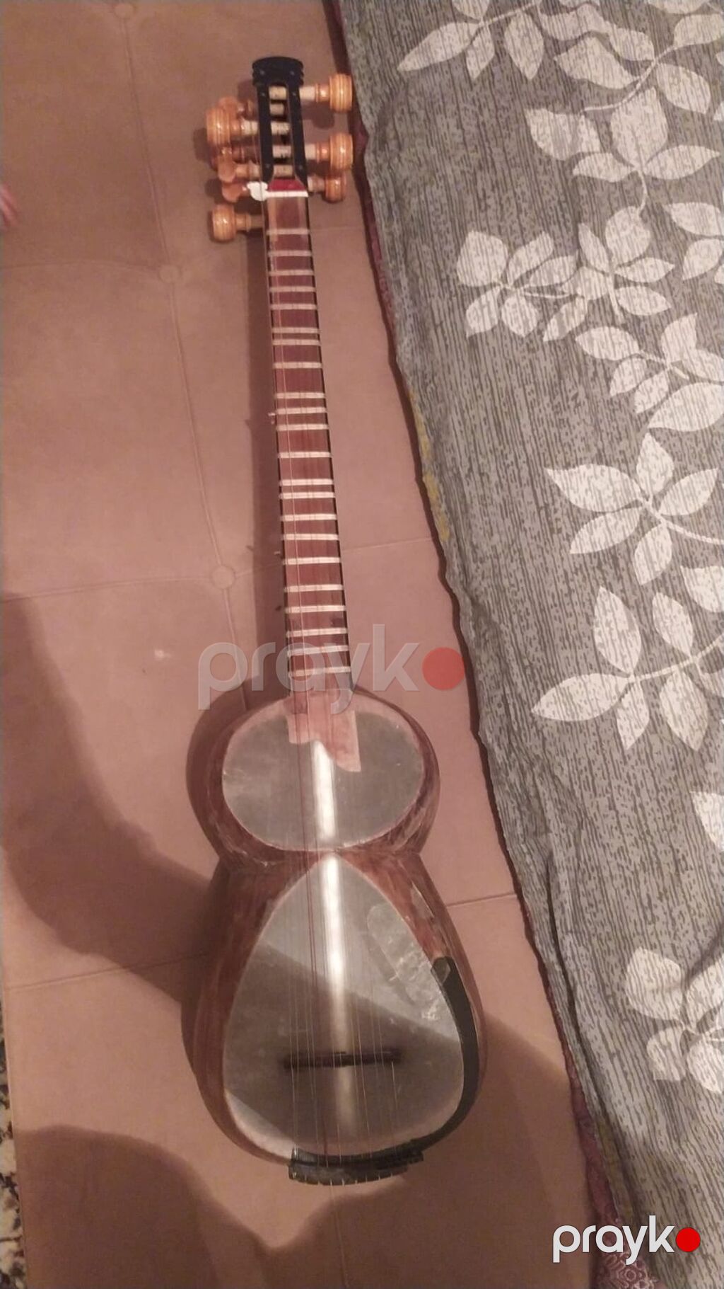 Tar – milli simli musiqi aləti - Korpus: iki kameralı, armudvari — Gitarlar və digər simli alətlər, Bakı (4)