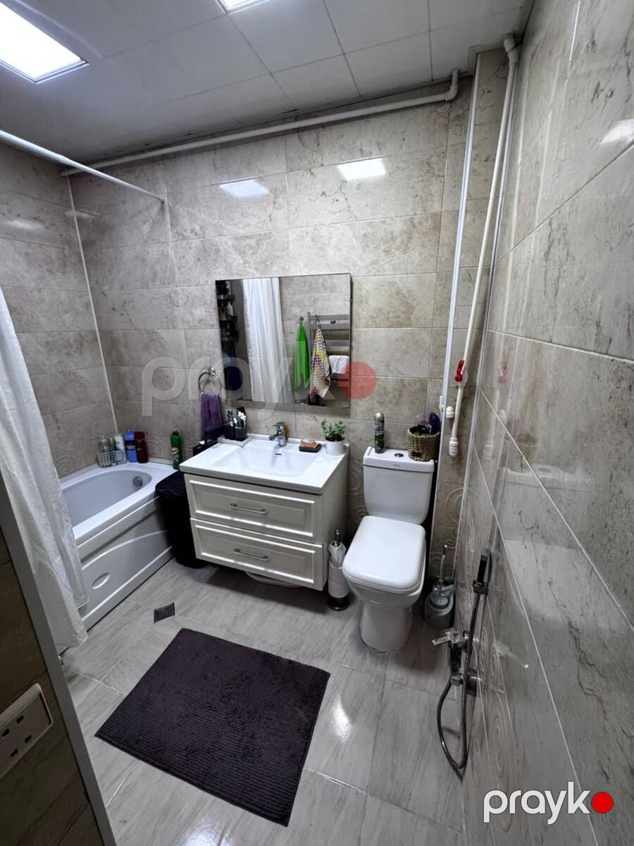 Satılır 2 otaqlı köhnə tikili 55 m² — Mənzil, Bakı (10)