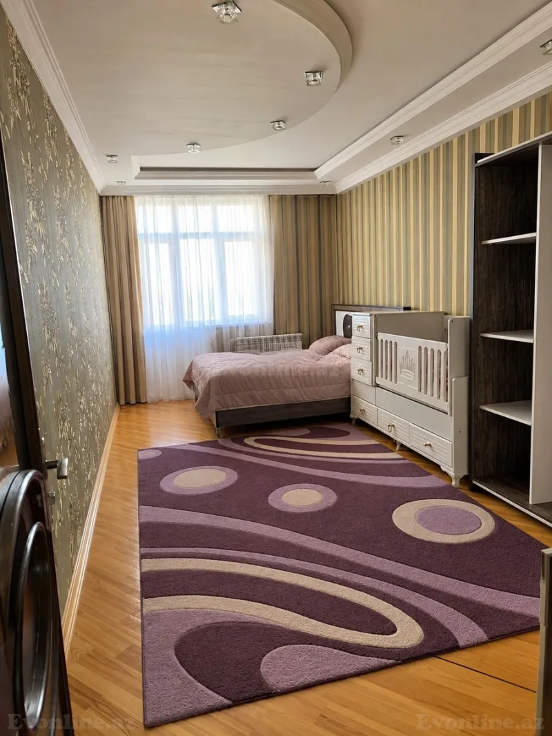 Satılır 3 otaqlı Mənzil Yeni tikili 130 m² Bakı, Yasamal r., İnşaatçılar m — Mənzil, Bakı (5)