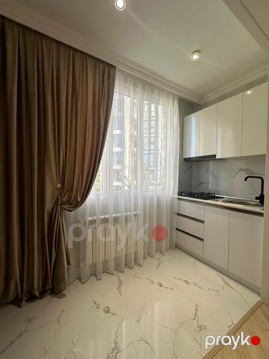 Satılır 2 otaqlı köhnə tikili 45 m² — Mənzil, Bakı (11)