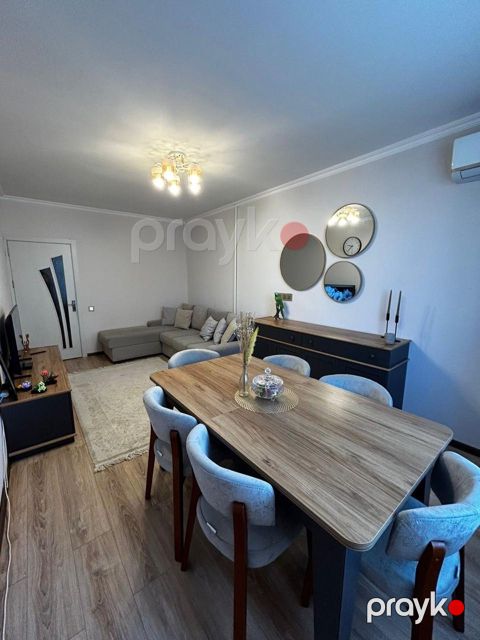 Satılır 2 otaqlı köhnə tikili 52 m² — Bakı