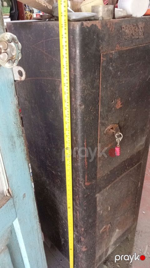 Metal seyf/dolap - Material: qalın metaldan hazırlanmış, ağır — Digah