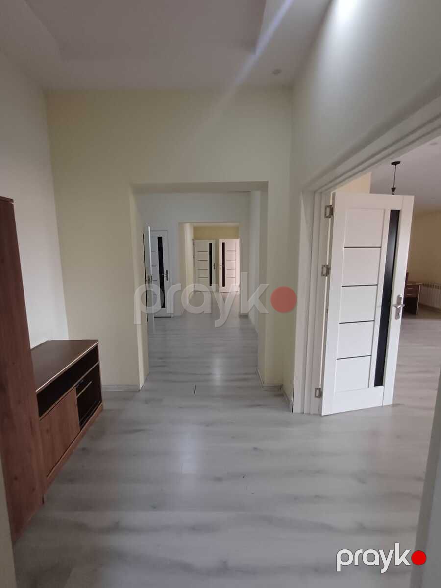 İcarəyə verilir 4 otaqlı yeni tikili 220 m² — Mənzil, Bakı (7)