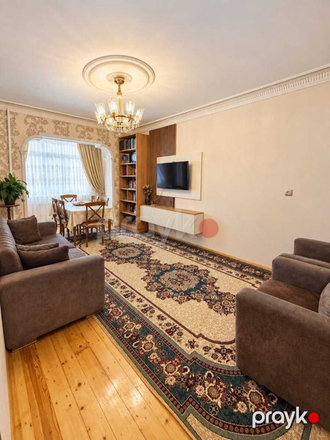 Satılır 3 otaqlı köhnə tikili 70 m² — Bakı
