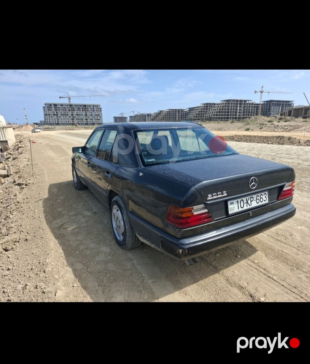 Mercedes-Benz E 300: 2 l 1988 il Sedan — Avtomobillər, Bakı (3)