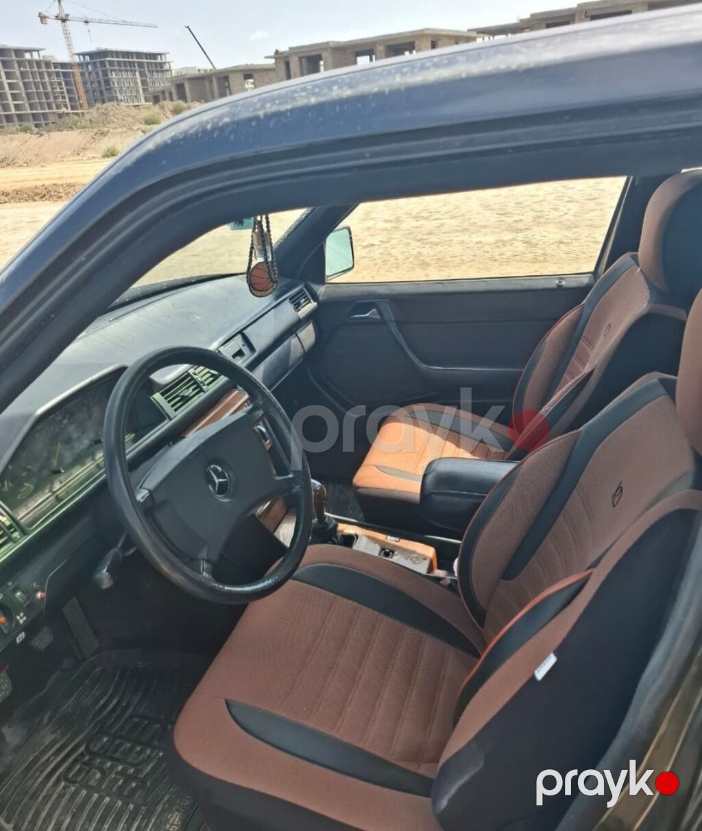 Mercedes-Benz E 300: 2 l 1988 il Sedan — Avtomobillər, Bakı (4)