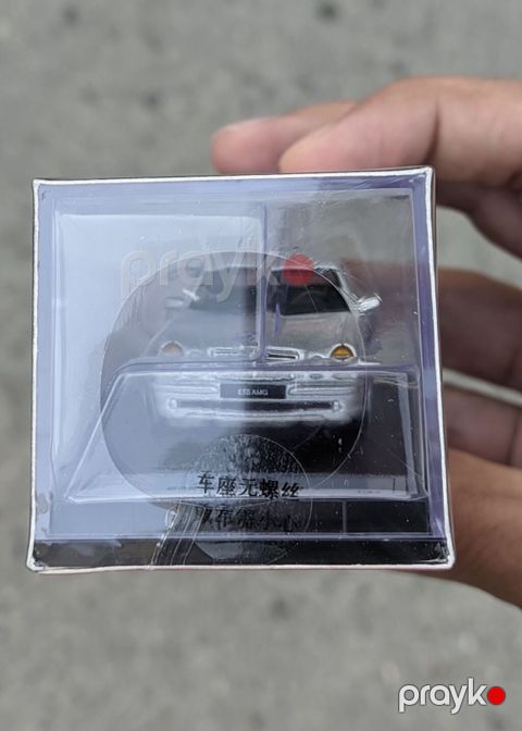 Mersedes benz E55 AMG W210 shadow 1/64 Diecast model şəkillərdə