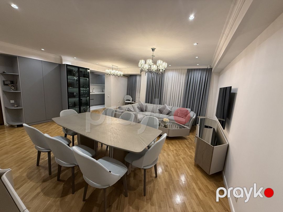 Satılır 4 otaqlı köhnə tikili 120 m² — Mənzil, Bakı (2)