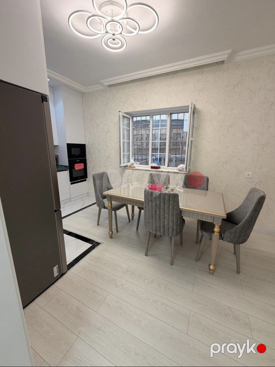 Satılır 4 otaqlı həyət evi/bağ evi 200 m² — Ev, villa, Bakı (7)