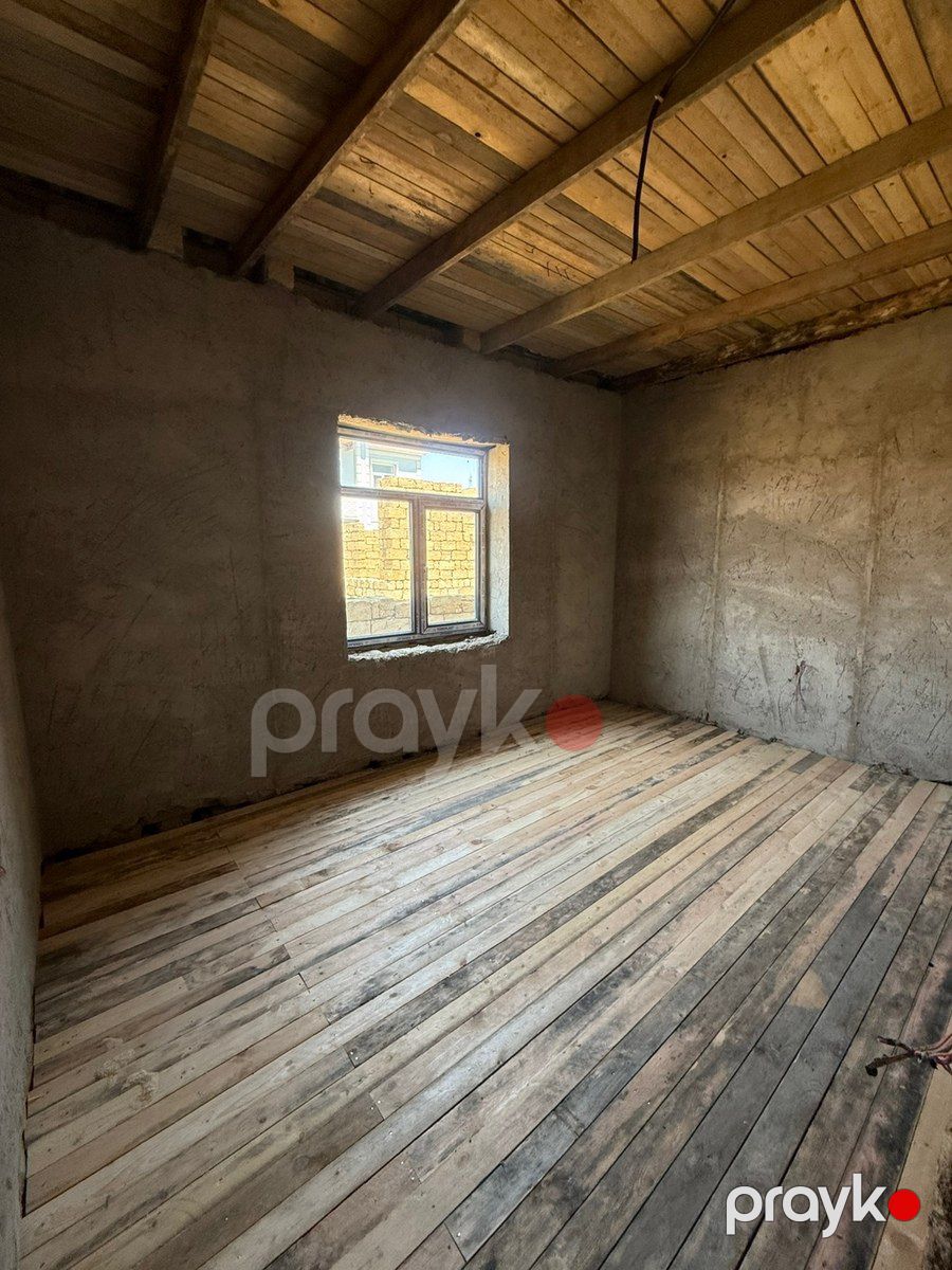 Həyət evi, Qobu qəs — Ev, villa, Bakı (11)