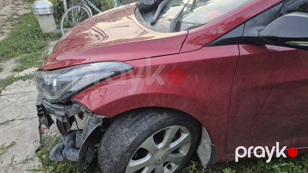 Hyundai Elantra: 1.6 l 2012 il Sedan — Avtomobillər, Xudat (8)
