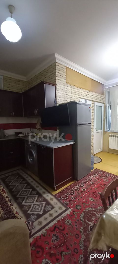 Inşaatçilar m/s 5 deq piyada yol,heyet evinde umumi yataq 2 otagi her — Bakı