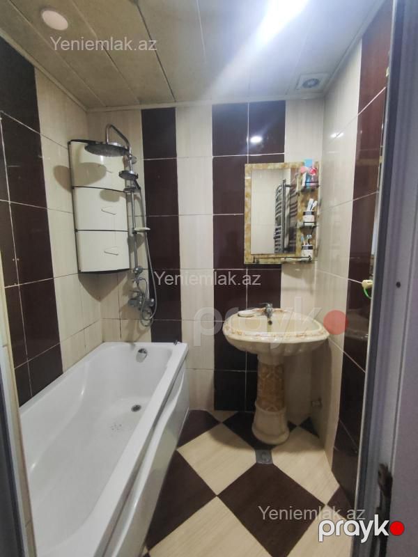 Satılır 3 otaqlı Bina evi menzil (Köhnə tikili), 70 m², 13-cü mikrorayon — Mənzil, Sumqayıt (8)