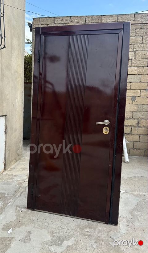 Seyf qapi 220/100sm 150azn Bileceri 5080 leli — Digah