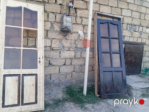Qapılar — Bakı