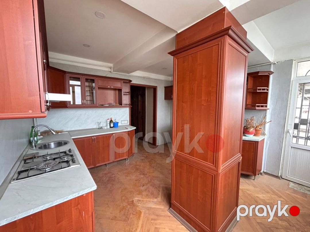 Satılır 5 otaqlı köhnə tikili 200 m² — Mənzil, Bakı (6)