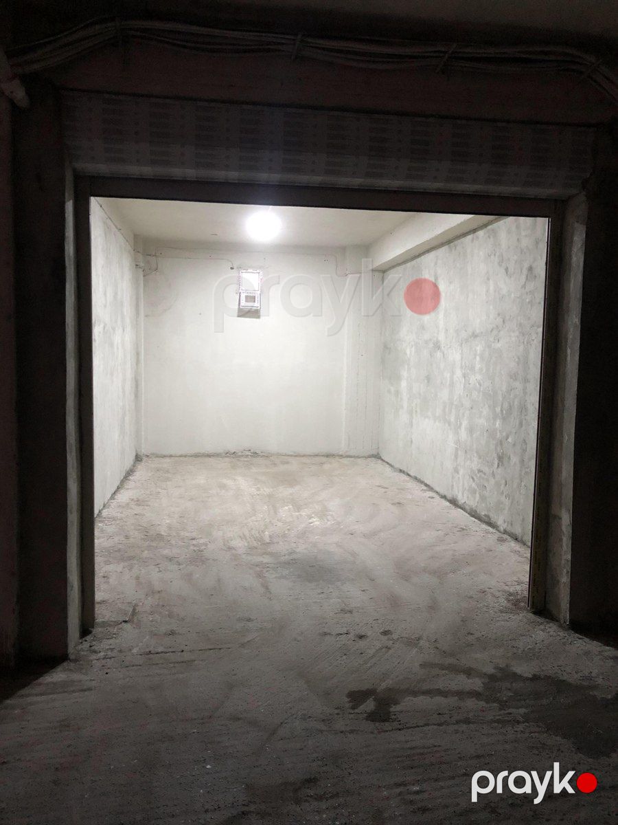 Qaraj icarəyə verilir, Xalqlar Dostluğu m — Garaj, Bakı (9)
