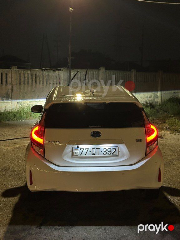 Toyota Aqua, 1.5 L, 0.87 kWh, 2019 il, 140 000 km — Avtomobillər, Bakı (4)