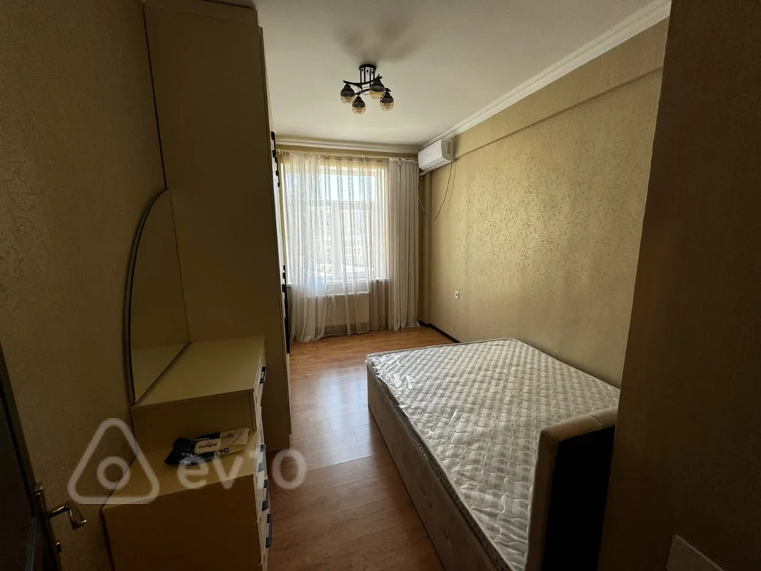3 otaqlı mənzil, 75 m², Müstəqillik küçəsi. — kirayə — Mənzil, Bakı (4)