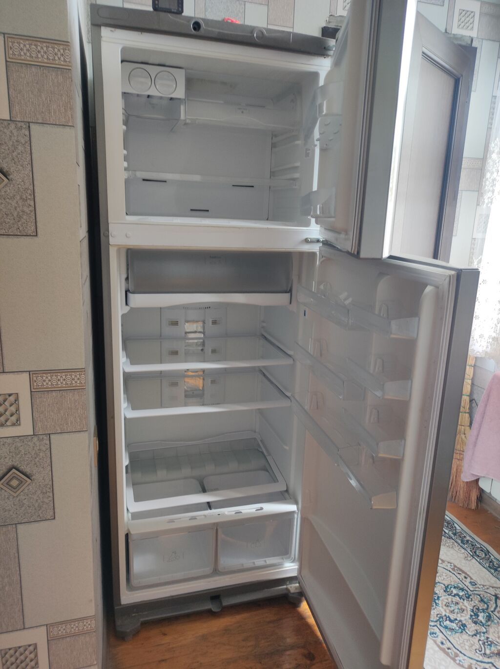 Hotpoint Ariston No Frost ikikameralı soyuducu .İşləmir xarabdi — Soyuducular, Pirəkəşkül (2)