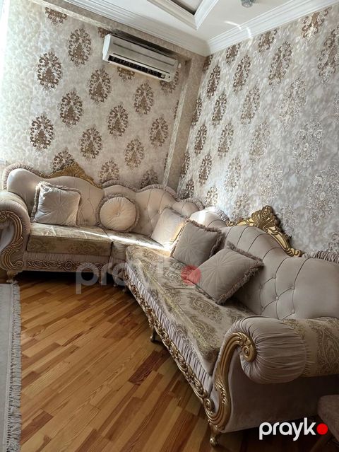 *Srva xirdalan* künc divan satilir. divan ideal vəziyyətdədir — Bakı
