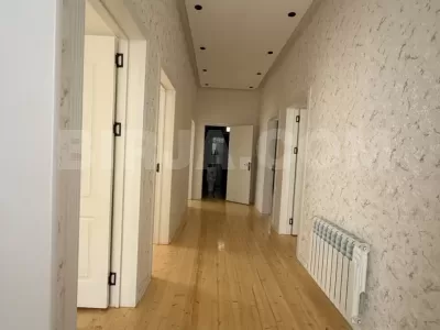 Savalan yaşayış massivində 4 otaqlı ev satılır — Ev, villa (8)