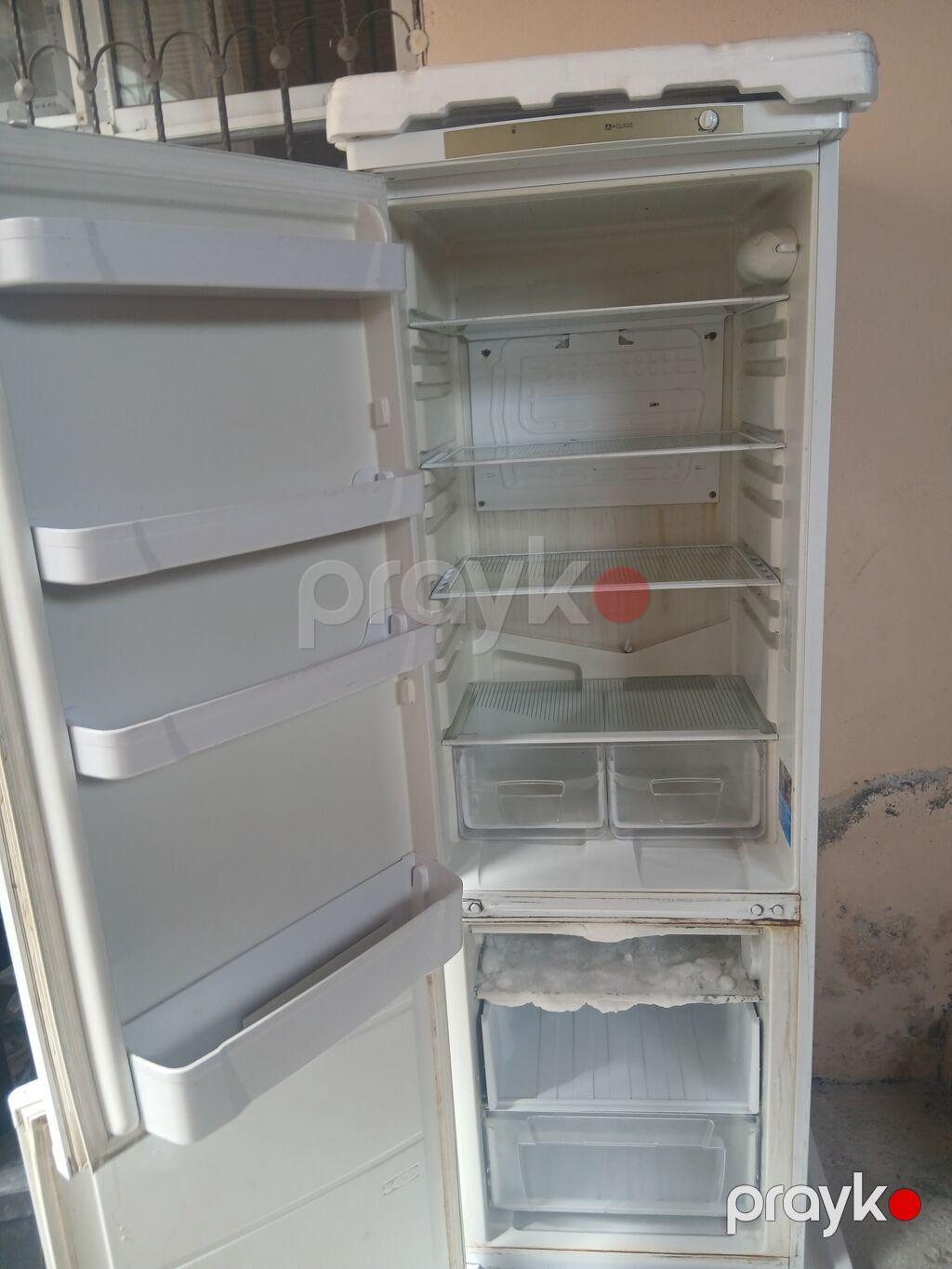 Indesit ikiqapılı soyuducu - Rəng: ağ - Üst kamerada soyuducu bölmə — Soyuducular, Bakı (2)