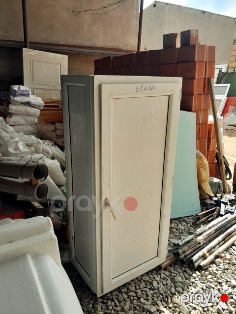 Plastik tək qapılı şkaf - Material: PVC/plastik konstruksiya, nəmə və — Masazır