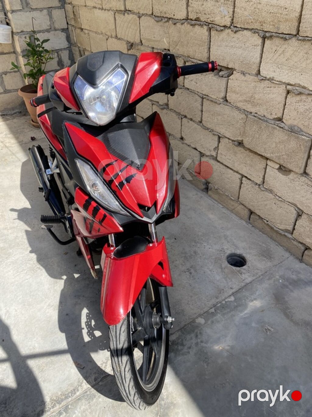 Sport üslubunda şəhər motosikleti/skuter - Rəng: qırmızı-qara — Mopedlər və skuterlər, Sabirabad (2)