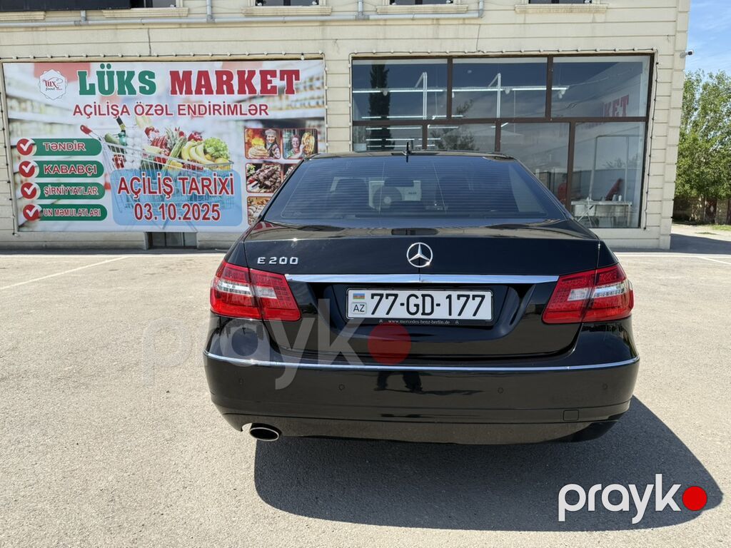 Mercedes-Benz E 200: 1.8 l 2009 il Sedan — Avtomobillər, Bakı (3)