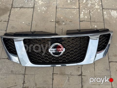 "Nissan Patrul" radiator barmaqlığı — Bakı