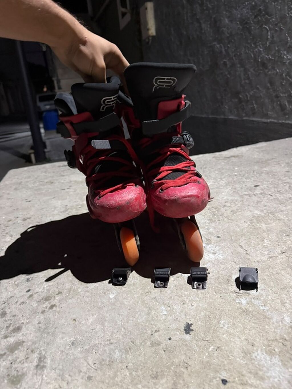 Qırmızı inline konkis (roller paten) – 4 təkərli, sərt karkaslı model — Rol konkilər, Bakı (4)