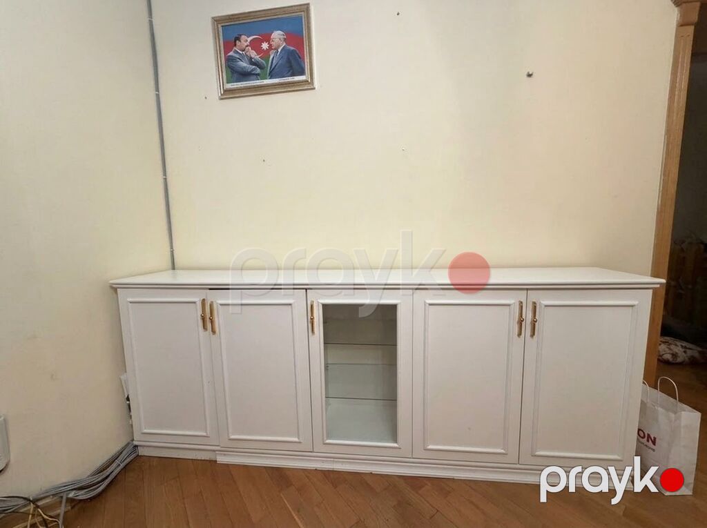 Ağ rəngli ofis mebel dəsti Tərkib: - Geniş iş/konfrans masası — Ofis mebeli, Bakı (3)