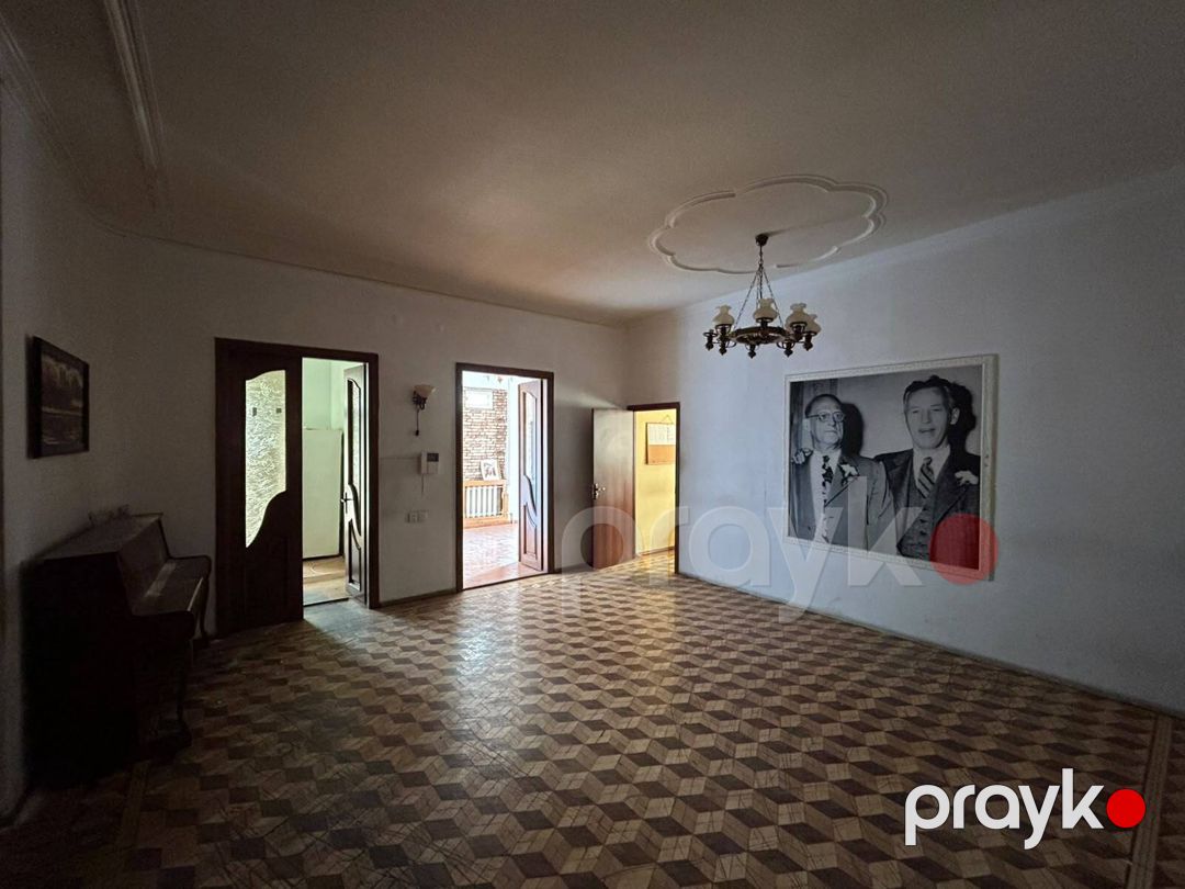 Satılır 8 otaqlı həyət evi/bağ evi 600 m² — Ev, villa, Bakı (9)