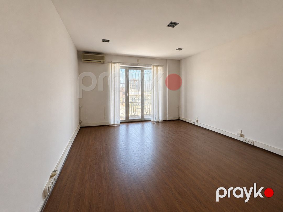 Satılır 3 otaqlı köhnə tikili 100 m² — Mənzil, Bakı (2)