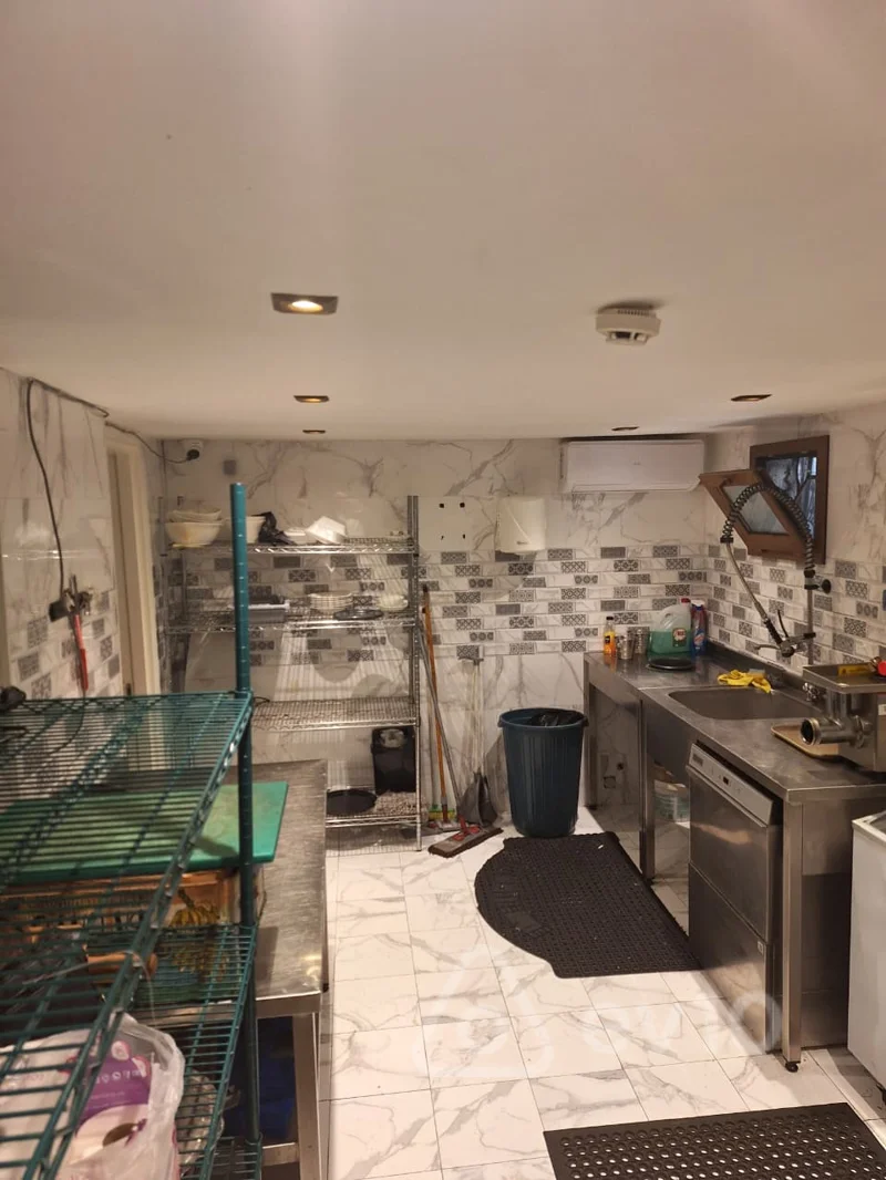 Obyekt, 10 m², 28 May Metrosu — kirayə — Bakı