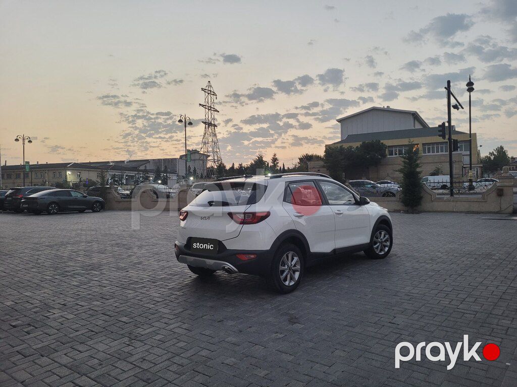 Kia Stonic, 1.4 L, 2024 il, 43 134 km — Avtomobillər, Bakı (9)