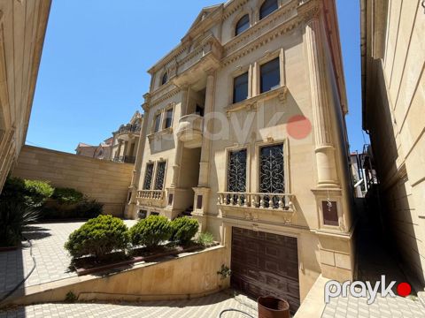 Satılır 8 otaqlı həyət evi/bağ evi 1000 m² — Bakı