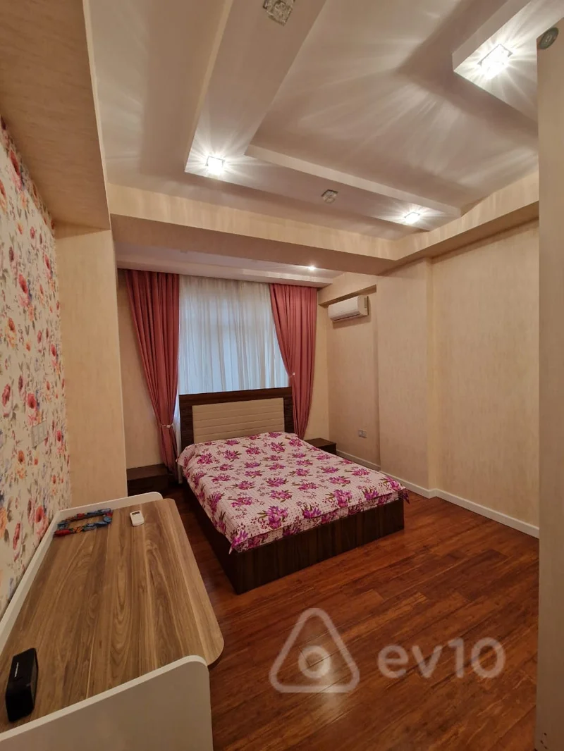 4 otaqlı mənzil, 190 m², Səməd Vurğun Bağının yaxınlığı — kirayə — Mənzil, Bakı (11)