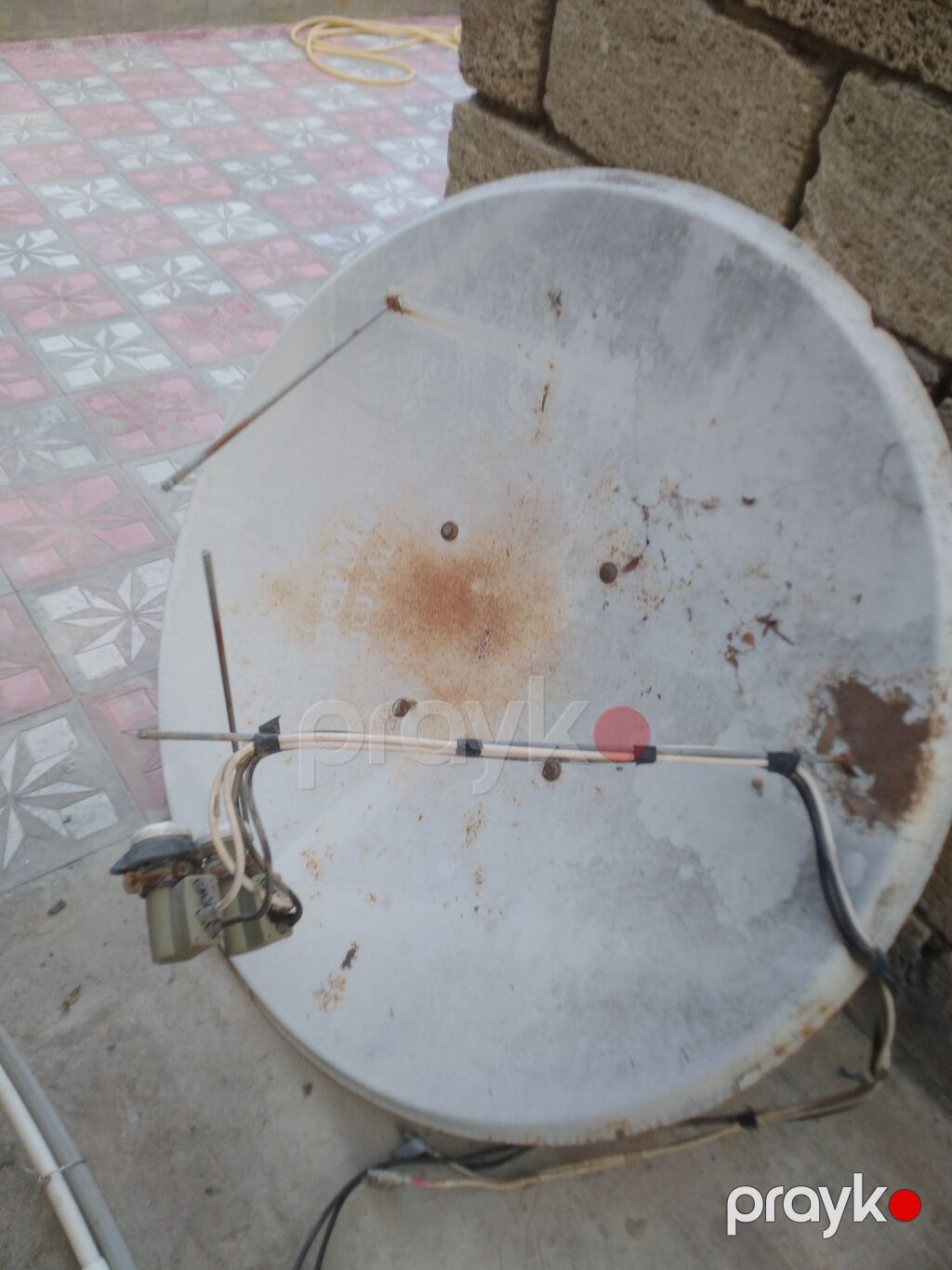 Peyk anten sistemi - Dairəvi metal güzgülü peyk anteni (təqribi — Antenalar, Sumqayıt (3)