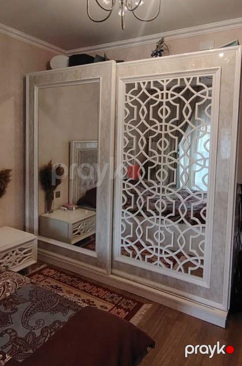 Dolab satilir. Qiymet 190 azn .Ölcu: Hun:2.40,eni: 1.05,derin: 60 — Mehdiabad