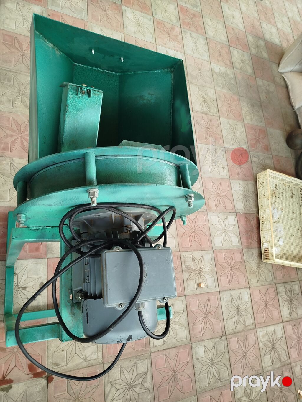 Yaşıl metal konstruksiyalı elektrikli yem doğrama aparatı - Təyinat — Kənd təsərrüfatı avadanlığı, Samux (8)