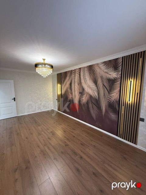 Satılır 2 otaqlı köhnə tikili 65 m² — Bakı
