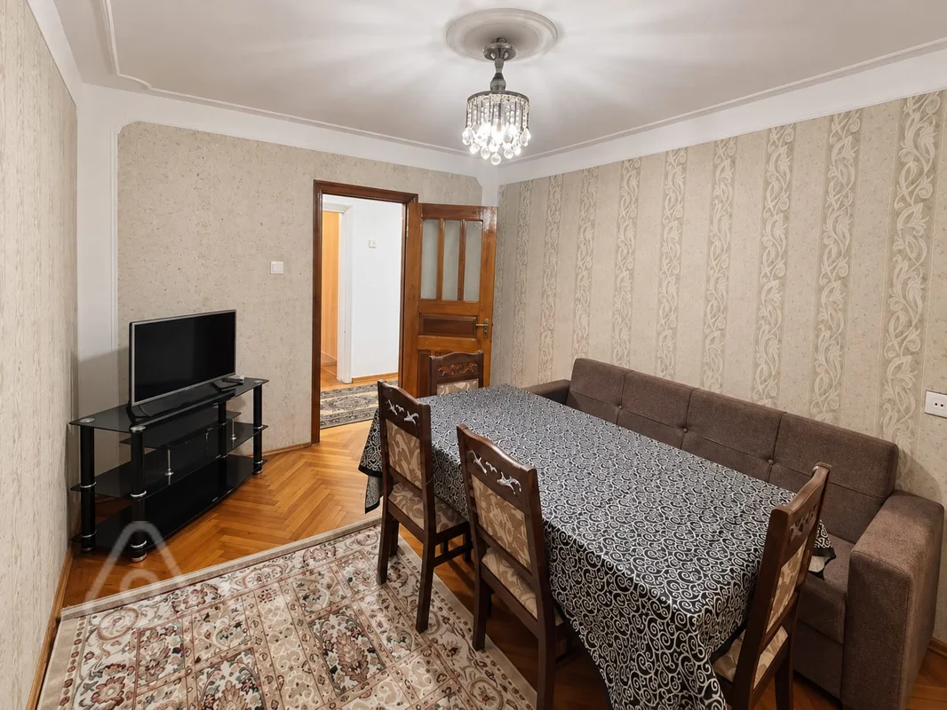 4 otaqlı mənzil, 90 m², Sabit Rəhman — kirayə — Bakı