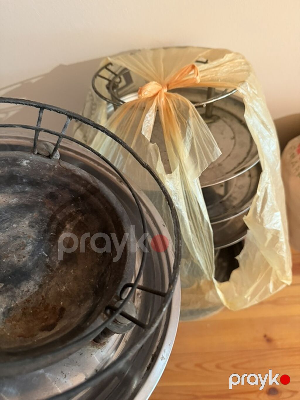 5 dənədi. Restoranımız bağlanıb deyə satırıq. 1i 15 azn — Digər, Bakı (2)