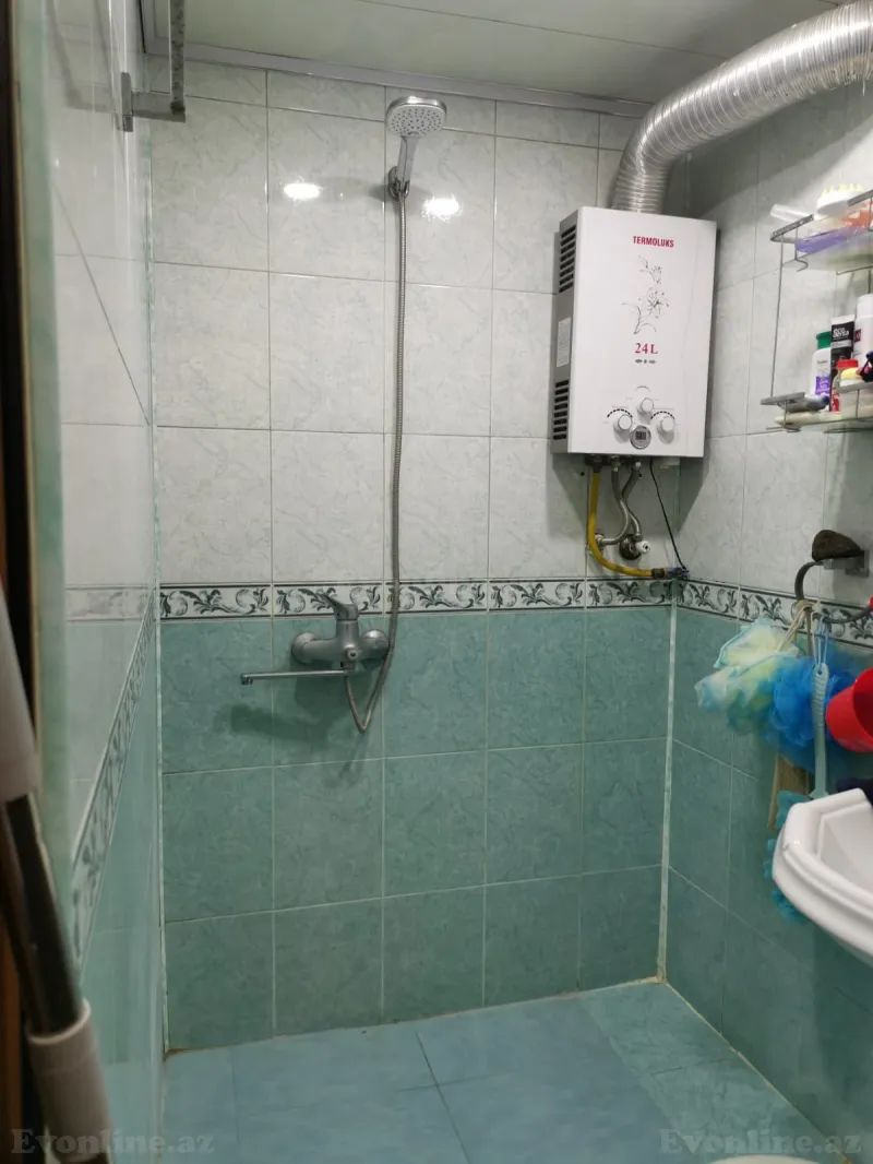 Kirayə verilir 2 otaqlı Mənzil Köhnə tikili 43 m² Bakı, Nizami r., Xalqlar Dostluğu m., 8-ci kilometr — Mənzil, Bakı (2)