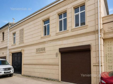 Satılır 6 otaqlı Həyət evi / Villa, 225 m², 16-cı mikrorayon — Azad — Uy, villa